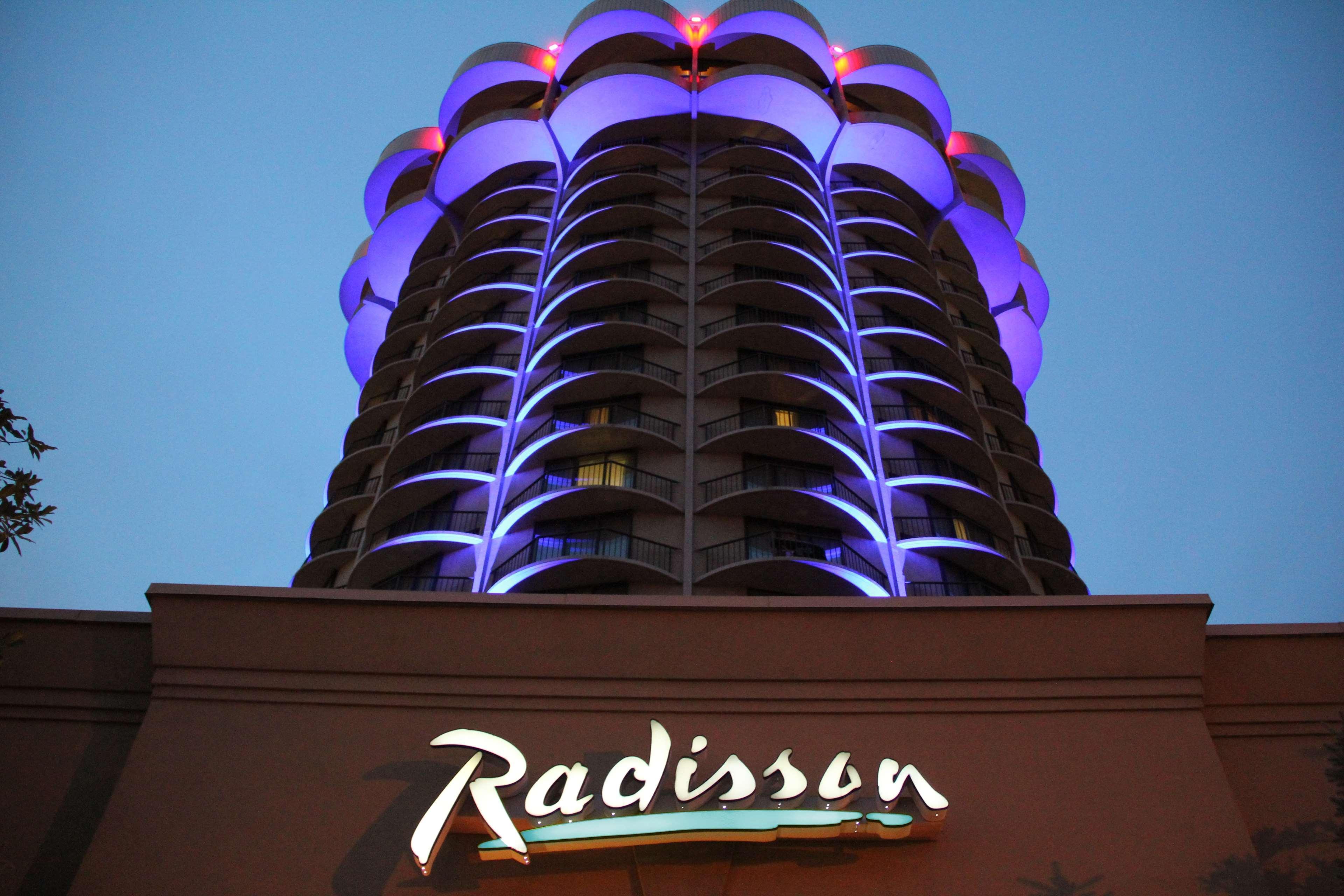 Radisson Hotel Cincinnati Riverfront Covington Exterior photo